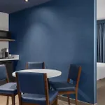 Holiday Inn Express Montreal Airport - St-Laurent By Ihg