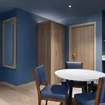 Holiday Inn Express Montreal Airport - St-Laurent By Ihg