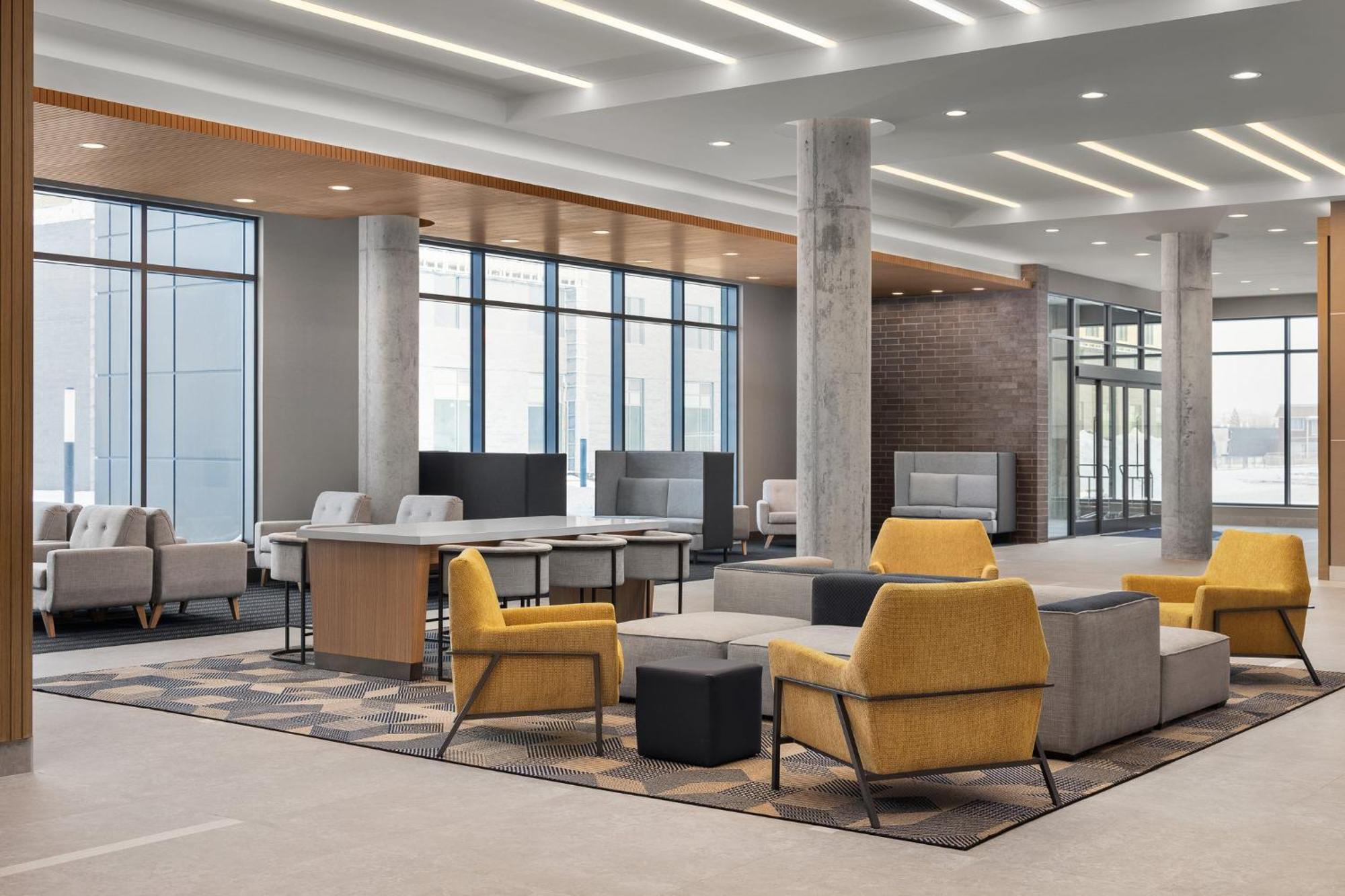 Express Airport - St-laurent By Ihg 2*